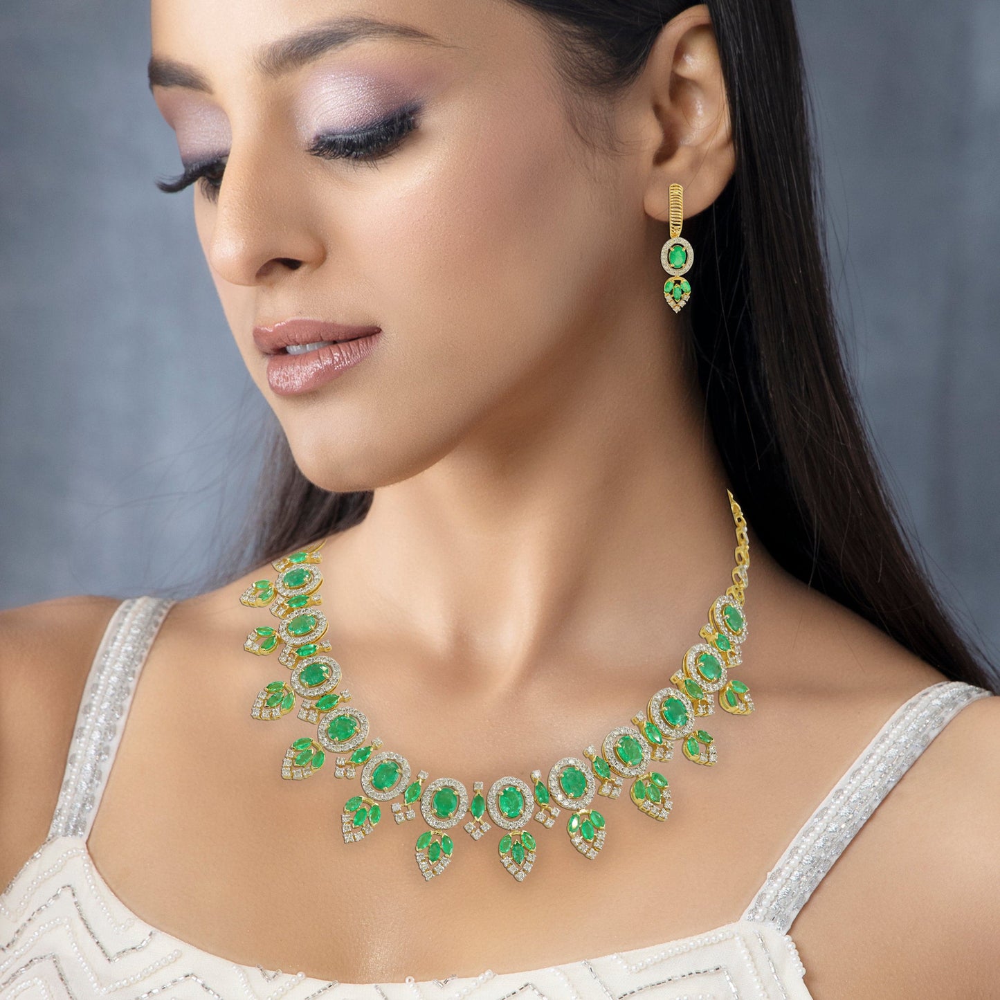Prachi Alluring Diamond Necklace Set