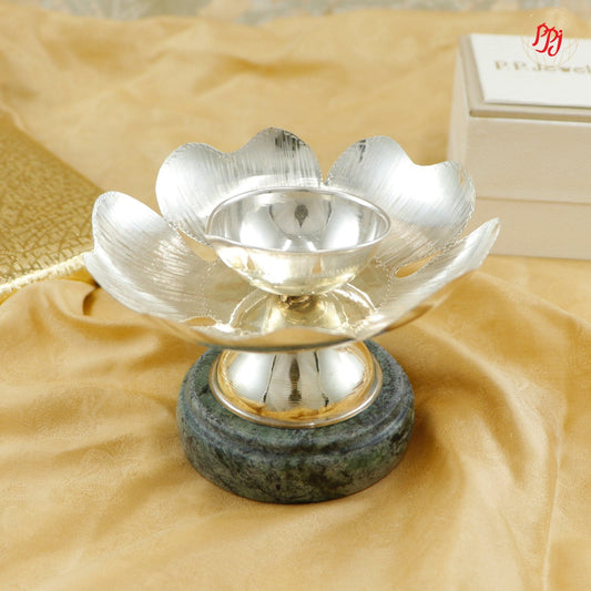 kishita Silver Diya