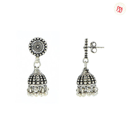 Splendid Sterling Silver Jhumkis