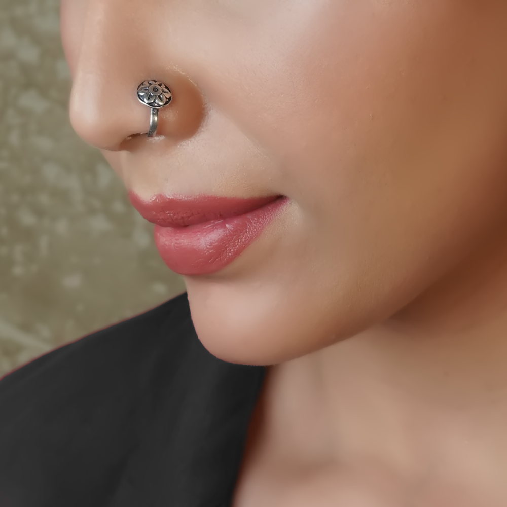 Avni Clip- On Silver Nose Pin