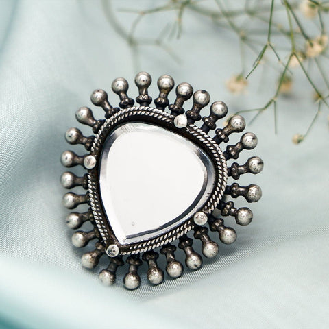 Reflecta Heart Ring - Shimmering silver charm