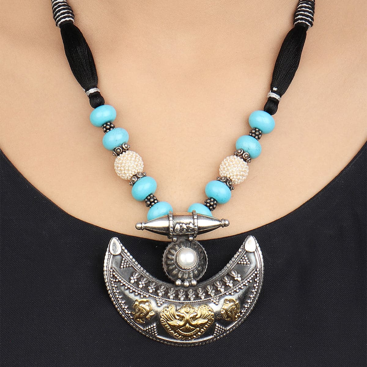 Drishya Moon Design Thread Tribal Silver Necklace