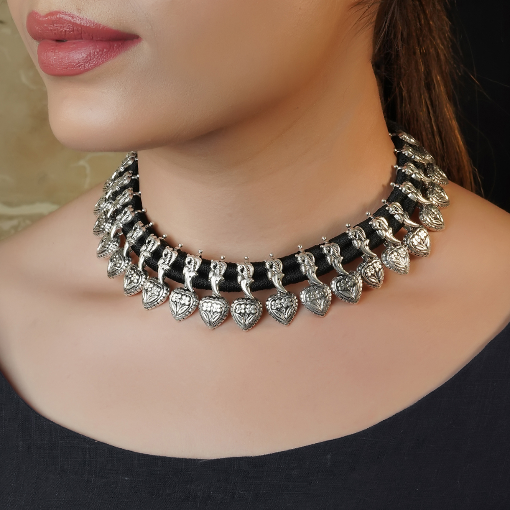 Paras Silver Black Necklace