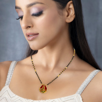 Meena Elegant Gold Mangalsutra