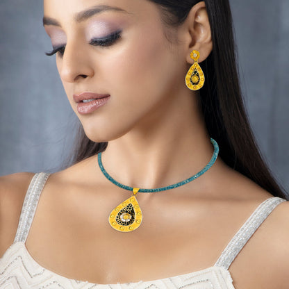 Rahina Fancy Gold Pendant Set