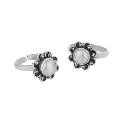 Pratha Pearl Silver Toe Rings